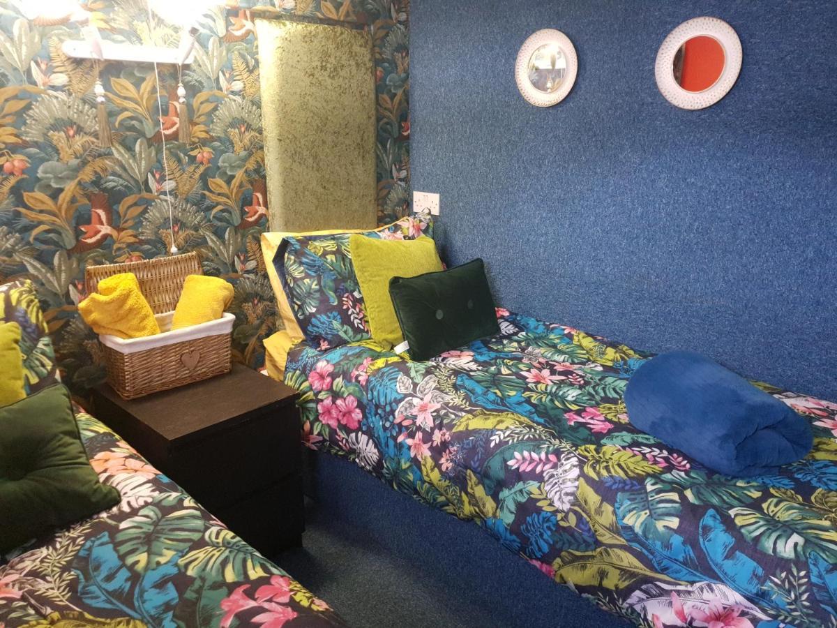 Jasmine Coral Jay Boutique Boatel Ocean Village Gibraltar Zewnętrze zdjęcie