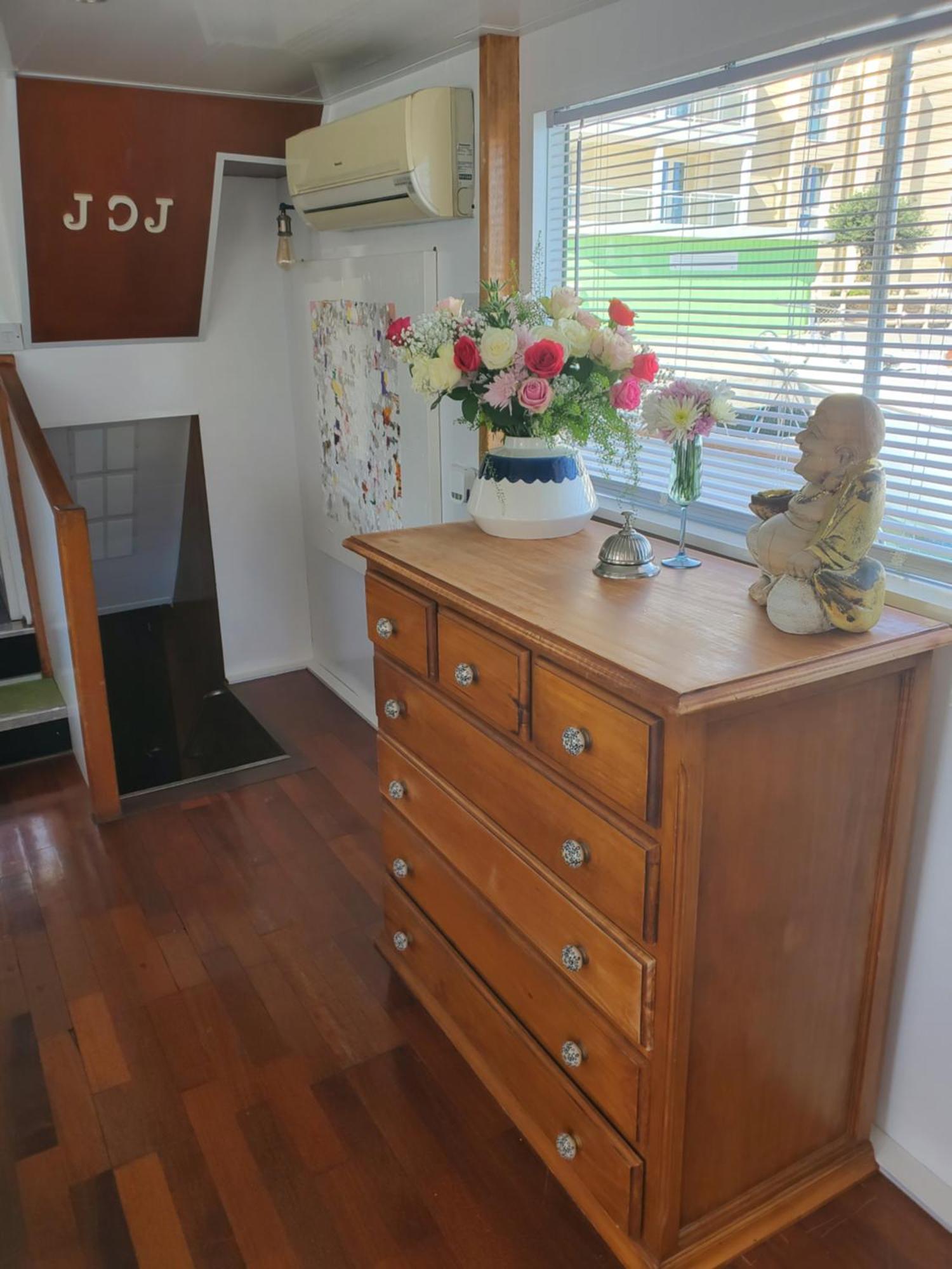 Jasmine Coral Jay Boutique Boatel Ocean Village Gibraltar Zewnętrze zdjęcie